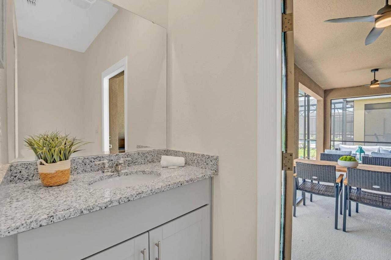 Pool-Jacuzzi Villa 6B Near Disney Davenport! Exterior photo